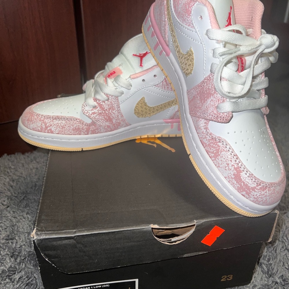 Jordan 1 (Ga) never worn !